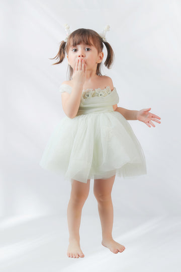 Hair Accessory (1 piece)