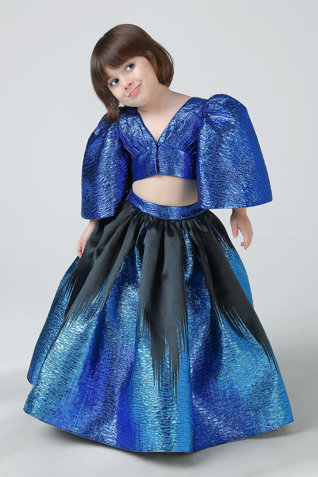 MAGNETIC BLUE