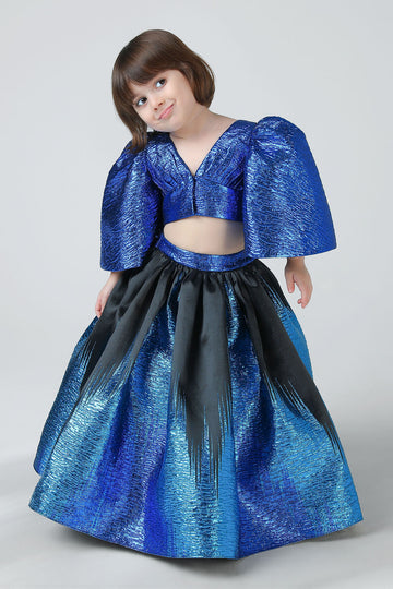 MAGNETIC BLUE